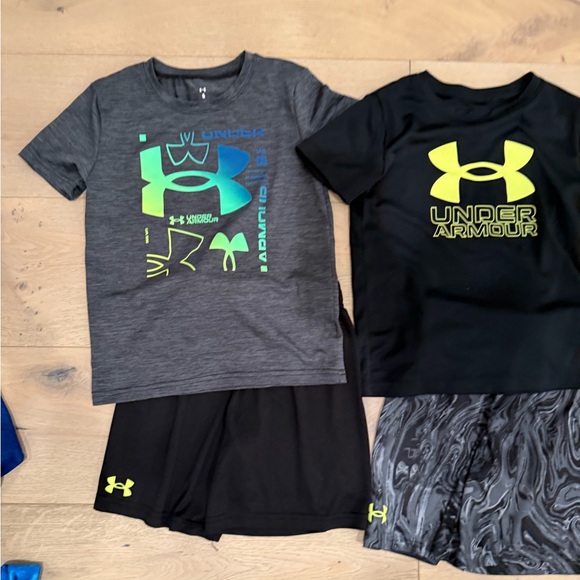 Under Armour Kids Black and Gray T-Shirt Collection size 6 - Picture 2 of 3